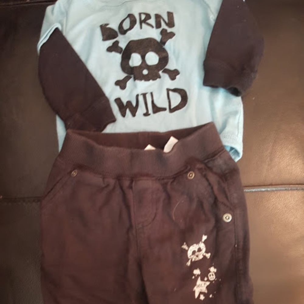 Baby boy outfit size 6 months, Born Wild